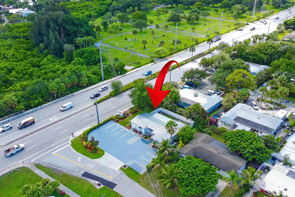 1200 S Kanner Highway, Stuart