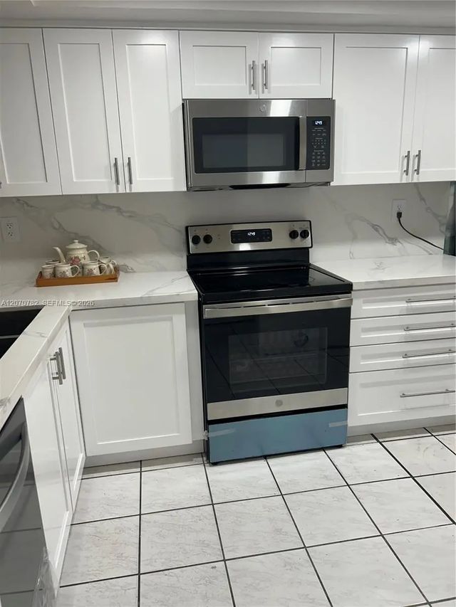 5 of 13 - 12242 Sw 16th Terrace #102-l, Miami, FL