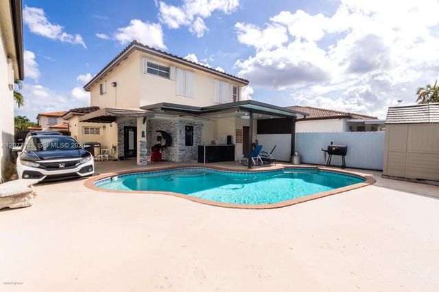 2 of 33 - 8126 Nw 199th Terrace, Hialeah, FL
