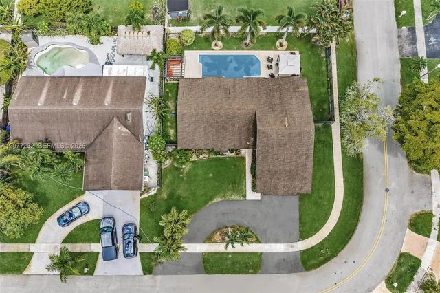 2 of 23 - 741 Sw 100th Terrace, Pembroke Pines, FL