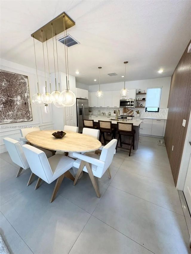 4 of 20 - 4867 Nw 84th Avenue, Doral, FL