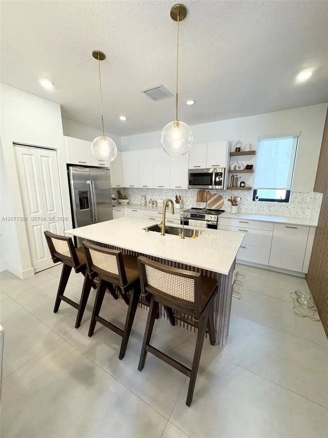 5 of 20 - 4867 Nw 84th Avenue, Doral, FL