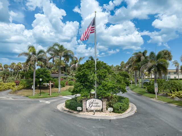 36 Vista Gardens Trail #103, Vero Beach