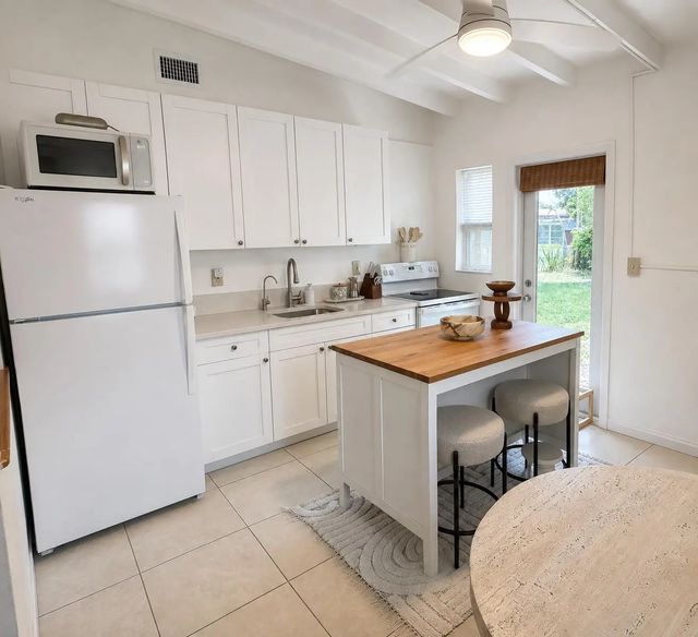 5 of 9 - 129 Sw 21st Way, Fort Lauderdale, FL