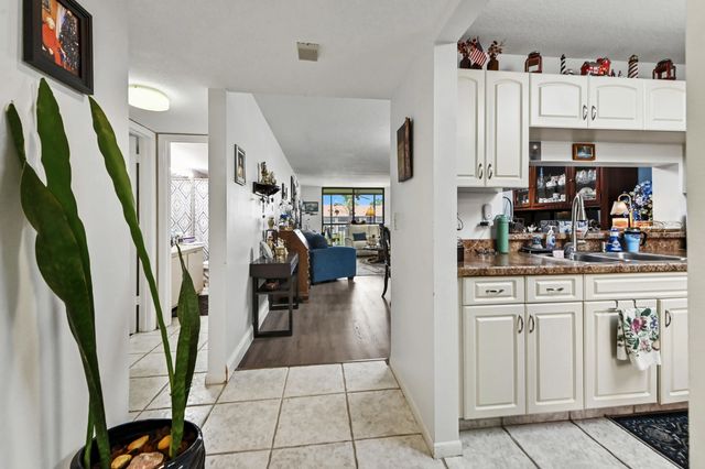 3 of 28 - 4725 Lucerne Lakes Boulevard E #202, Lake Worth, FL
