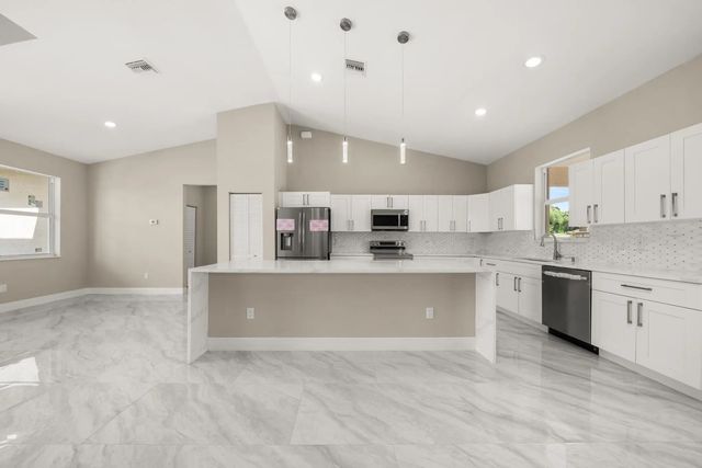 3 of 66 - 525 Glen Mar Circle, Sebring, FL