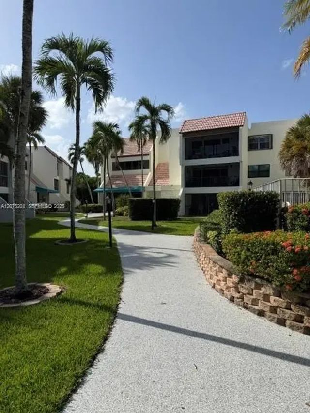 2 of 21 - 303 Racquet Club Road #309, Weston, FL