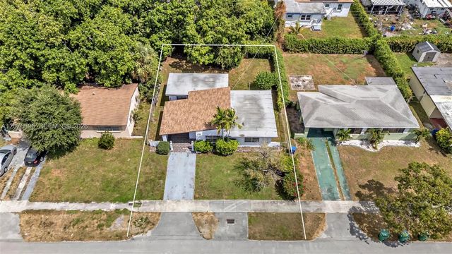 3 of 9 - 835 Nw 84th Street, Miami, FL