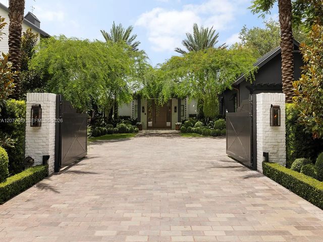 5 of 51 - 6580 Sw 69th Avenue, Miami, FL