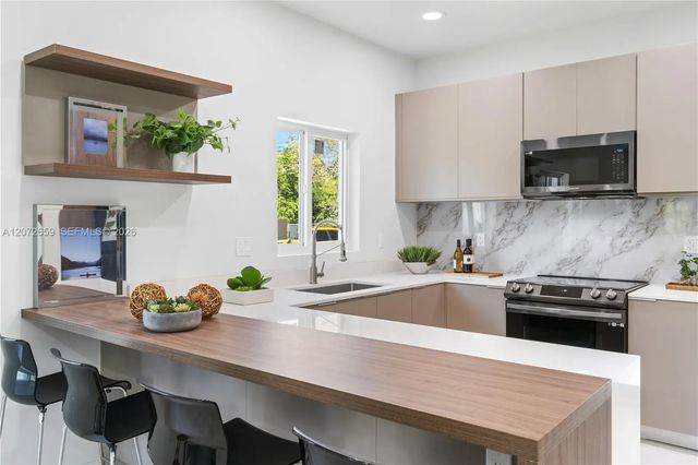 3 of 13 - 6141 Nw 1st Avenue, Miami, FL