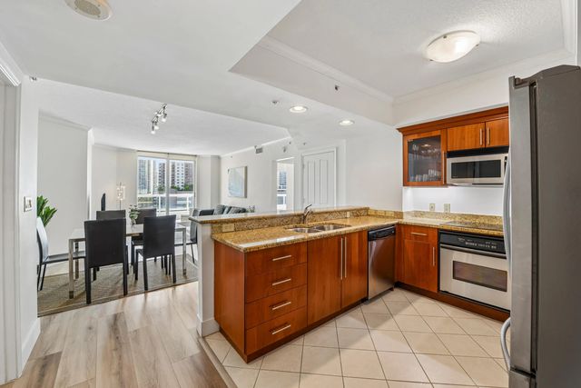 4 of 31 - 401 Sw 4th Avenue #1003, Fort Lauderdale, FL