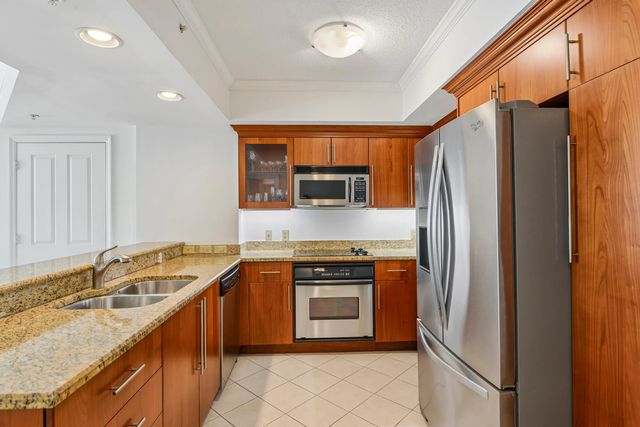 5 of 31 - 401 Sw 4th Avenue #1003, Fort Lauderdale, FL
