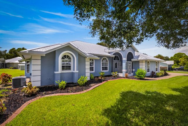 3 of 49 - 3601 Cottonwood Drive, Fort Pierce, FL