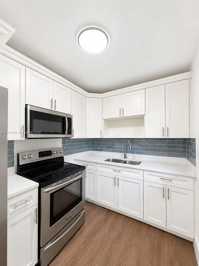 3380 Nw 8th Street, Lauderhill