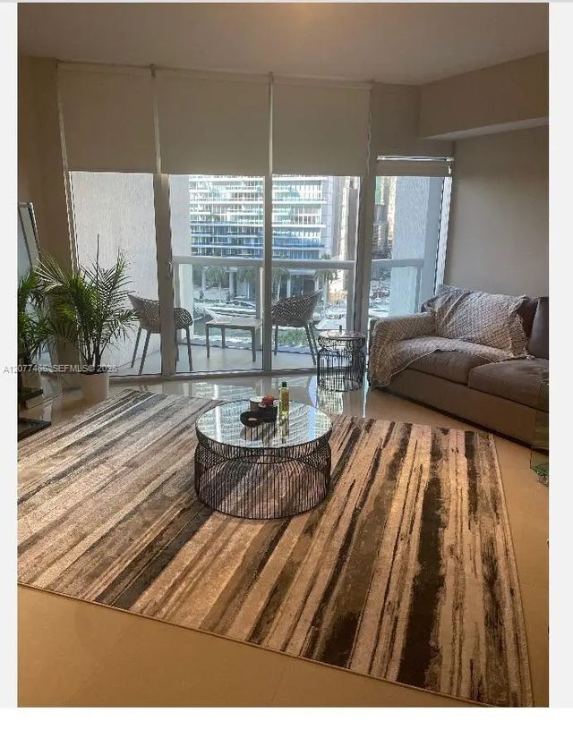 3 of 12 - 475 Brickell Avenue #808, Miami, FL