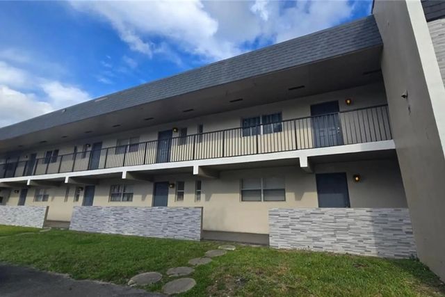 2 of 13 - 7801 Colony Circle S #106, Tamarac, FL