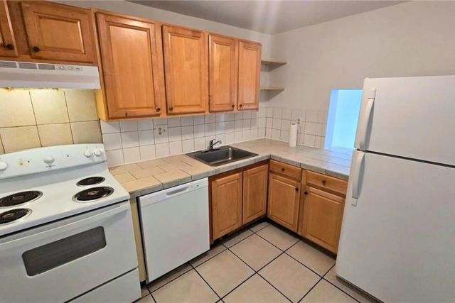 5 of 13 - 7801 Colony Circle S #106, Tamarac, FL