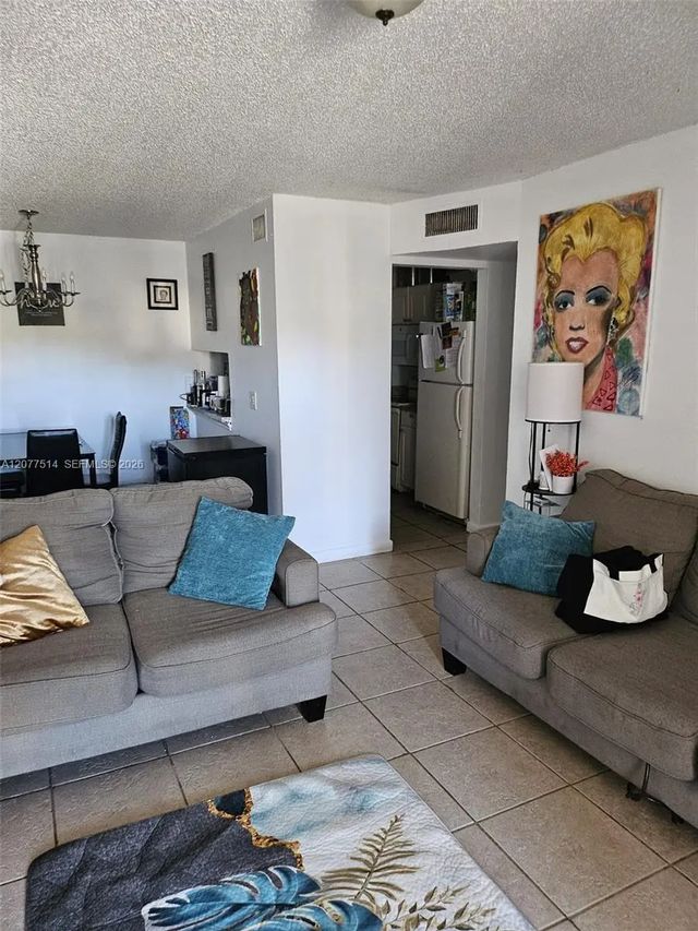 1838 Abbey Road #208, West Palm Beach
