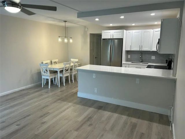 3 of 13 - 423 Markham T #423, Deerfield Beach, FL