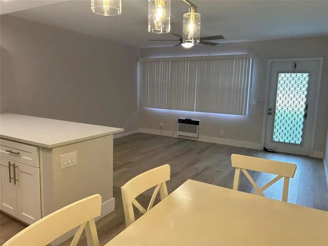 4 of 13 - 423 Markham T #423, Deerfield Beach, FL