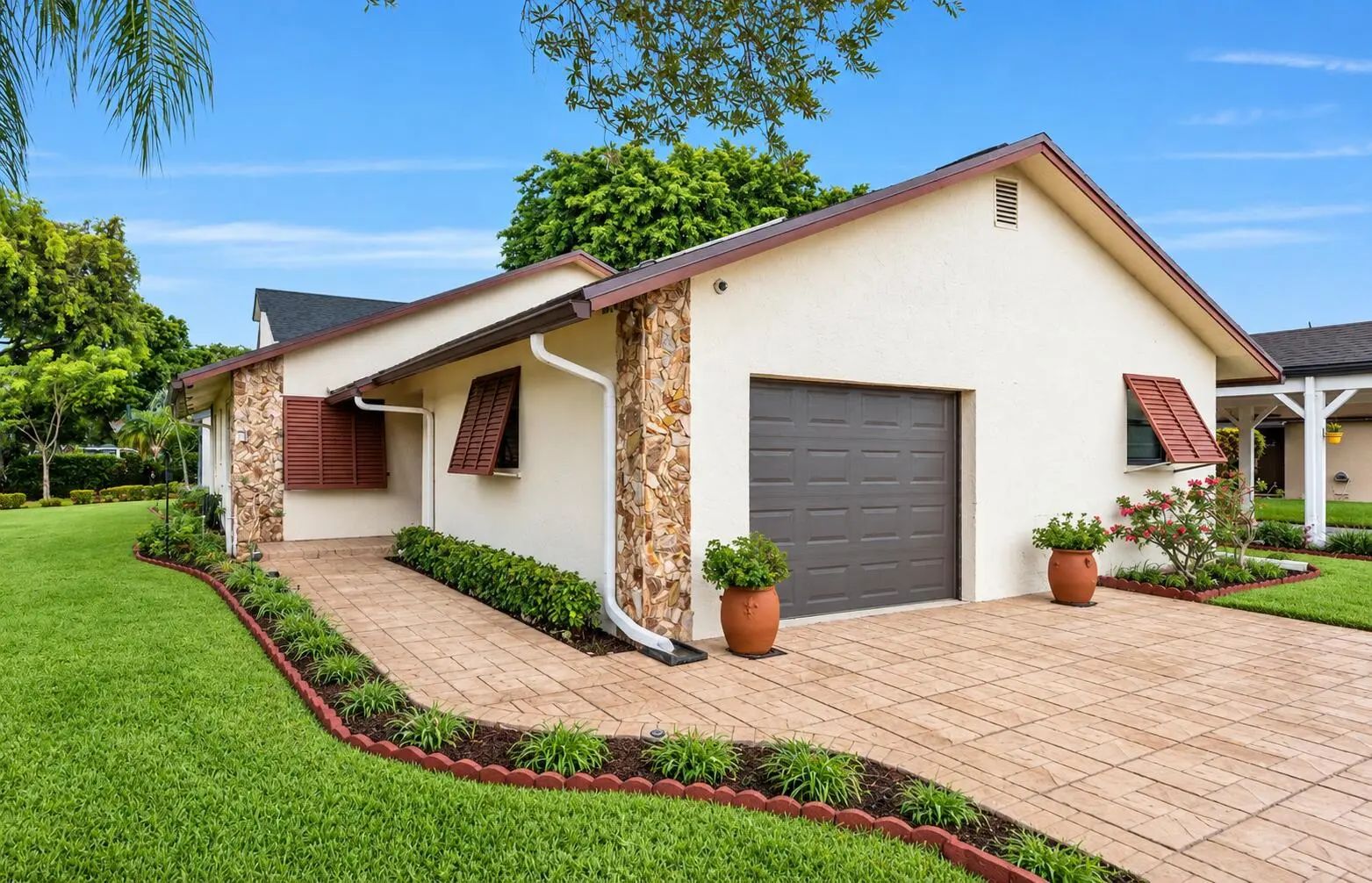 5611 Sw 97th Terrace, Cooper City