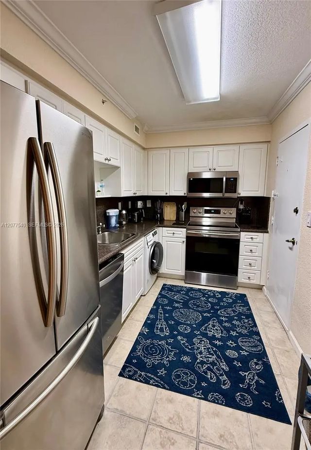 3 of 18 - 2501 S Ocean Drive #1231, Hollywood, FL