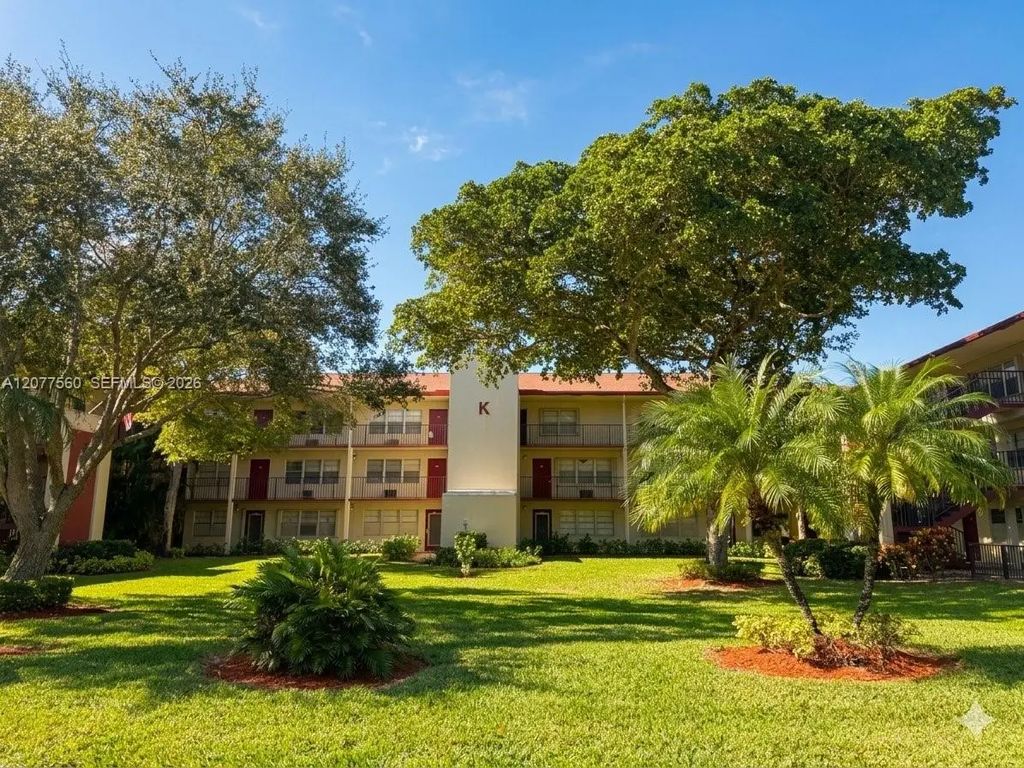 100 Sw 132nd Way #310k, Pembroke Pines