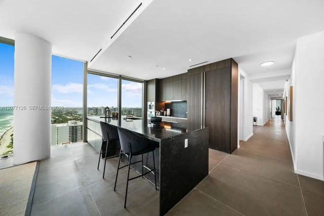 4 of 39 - 2000 S Ocean Drive #31b, Hallandale Beach, FL