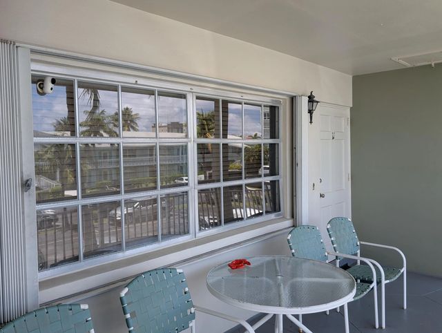 4 of 22 - 930 Se 9th Avenue #11, Pompano Beach, FL