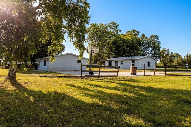 1659 Crescent Avenue, 