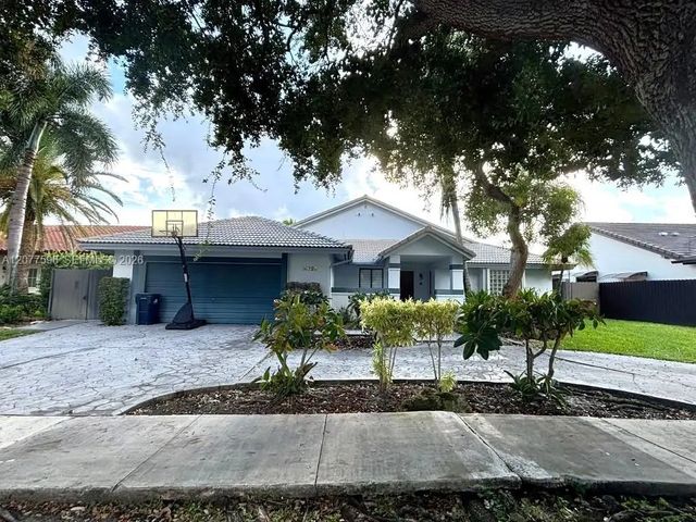 14629 Glencairn Road, Miami Lakes