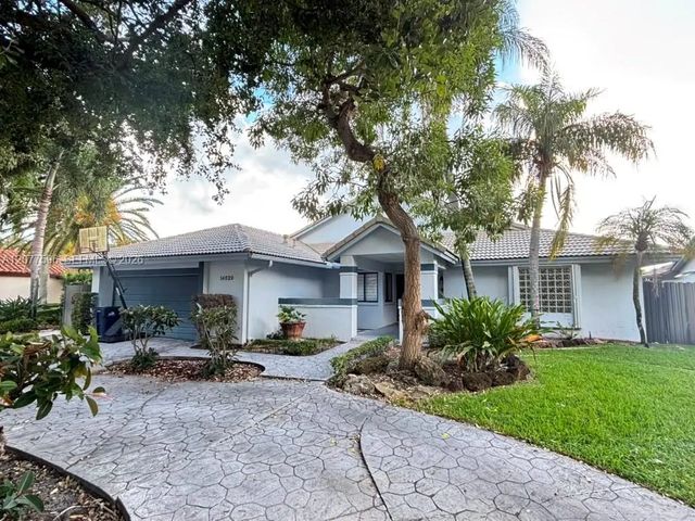 2 of 24 - 14629 Glencairn Road, Miami Lakes, FL