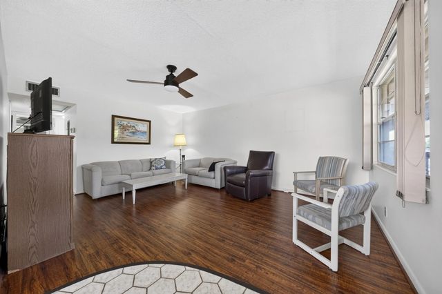 4 of 23 - 64 Upminster C #64, Deerfield Beach, FL