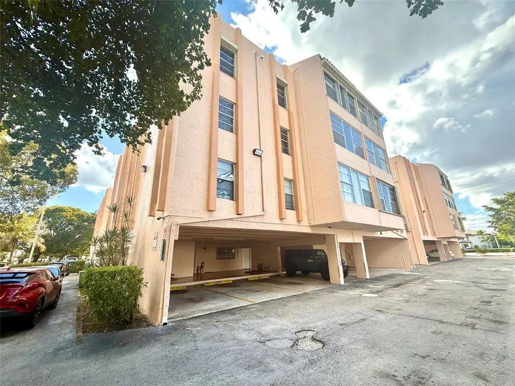 7345 W 4th Avenue #403, Hialeah