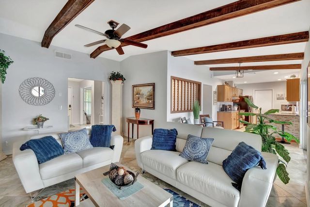 4 of 35 - 577 Sw 24th Avenue, Boynton Beach, FL