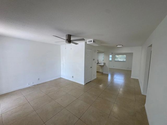 3 of 21 - 4717 Nw 49th Place, Tamarac, FL