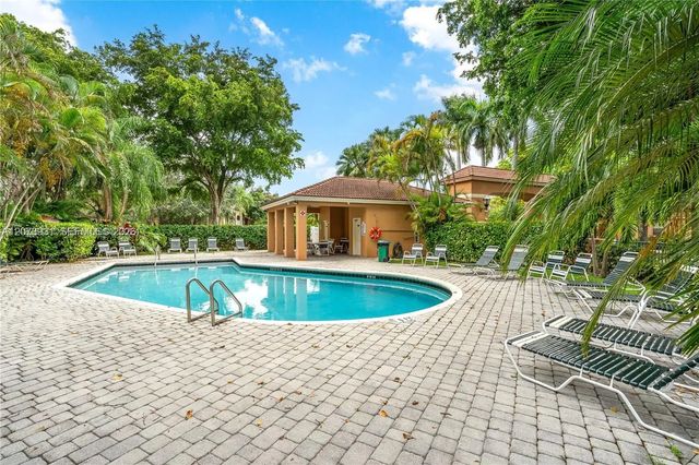 2 of 28 - 11201 Lakeview Drive #48-m, Coral Springs, FL