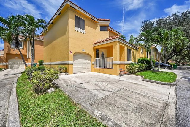 3 of 28 - 11201 Lakeview Drive #48-m, Coral Springs, FL
