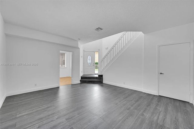 4 of 28 - 11201 Lakeview Drive #48-m, Coral Springs, FL