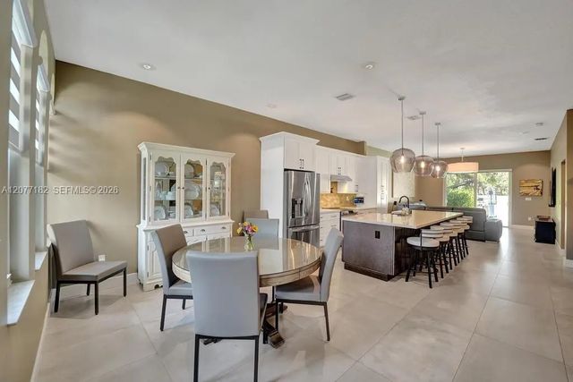 4 of 38 - 13993 N Cypress Cove Circle, Davie, FL