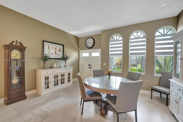 5 of 38 - 13993 N Cypress Cove Circle, Davie, FL