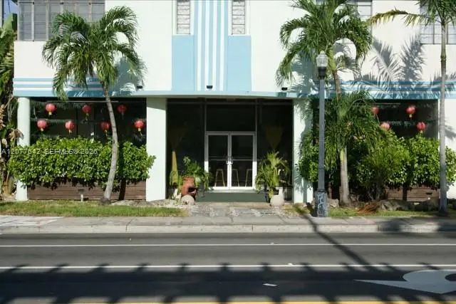 2 of 12 - 7100 Biscayne Boulevard #lobby, Miami, FL