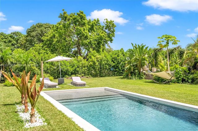 12230 Nw 22nd Court, Miami