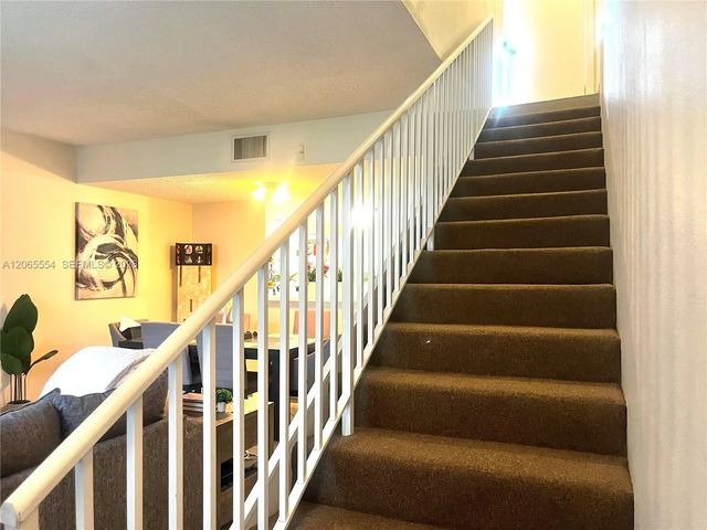 3 of 7 - 1210 Sorrento Drive, Weston, FL