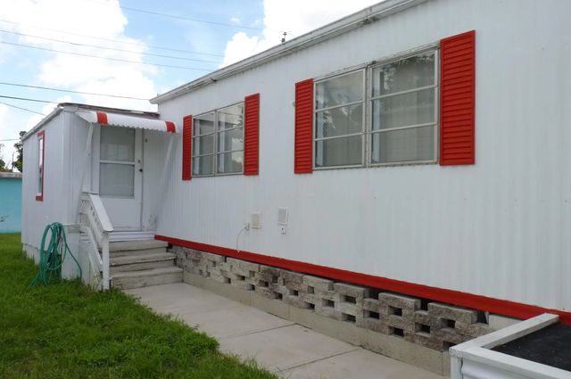 2 of 33 - 8933 Cypress Street, Boynton Beach, FL