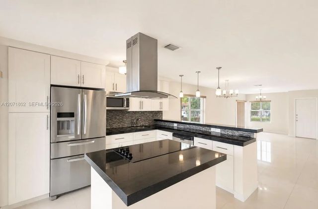 2 of 21 - 2561 W 60th Place #102-1, Hialeah, FL