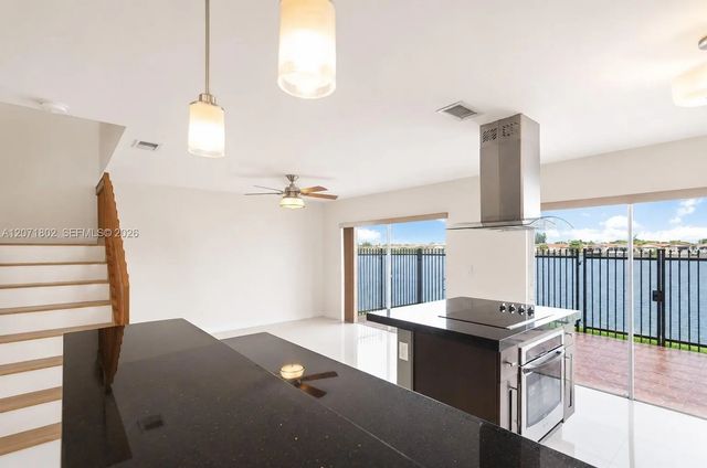 3 of 21 - 2561 W 60th Place #102-1, Hialeah, FL