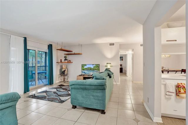 4 of 32 - 3017 N Oakland Forest Drive #208, Oakland Park, FL