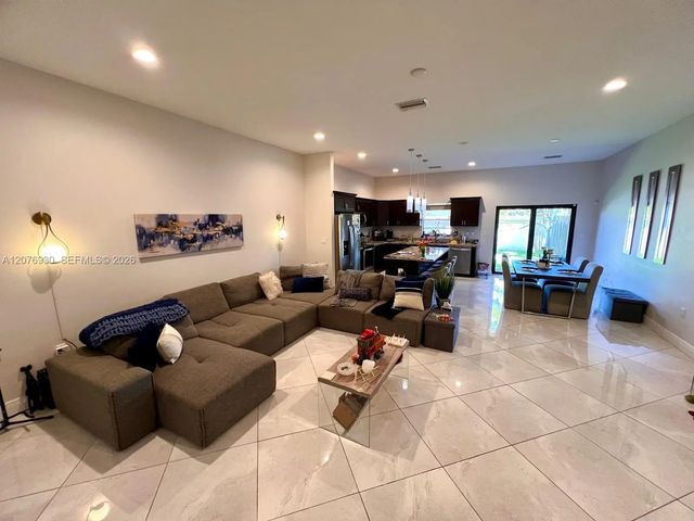 3 of 17 - 9271 Nw 16th Street, Pembroke Pines, FL