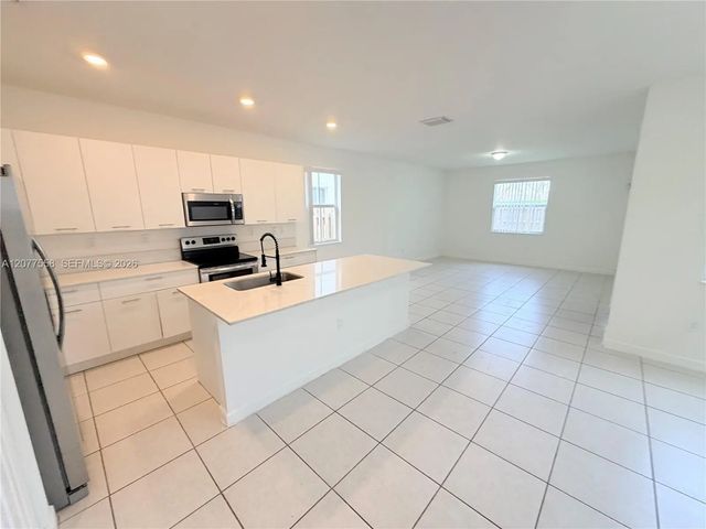 5 of 40 - 2405 Nw 131st Circle, Miami, FL